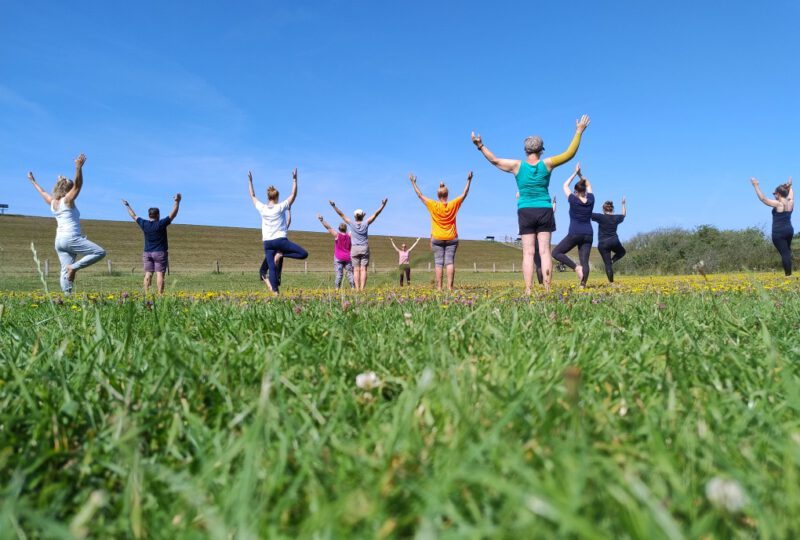 Deichyoga mit Bärbel, Elpersbüttel Badestelle
